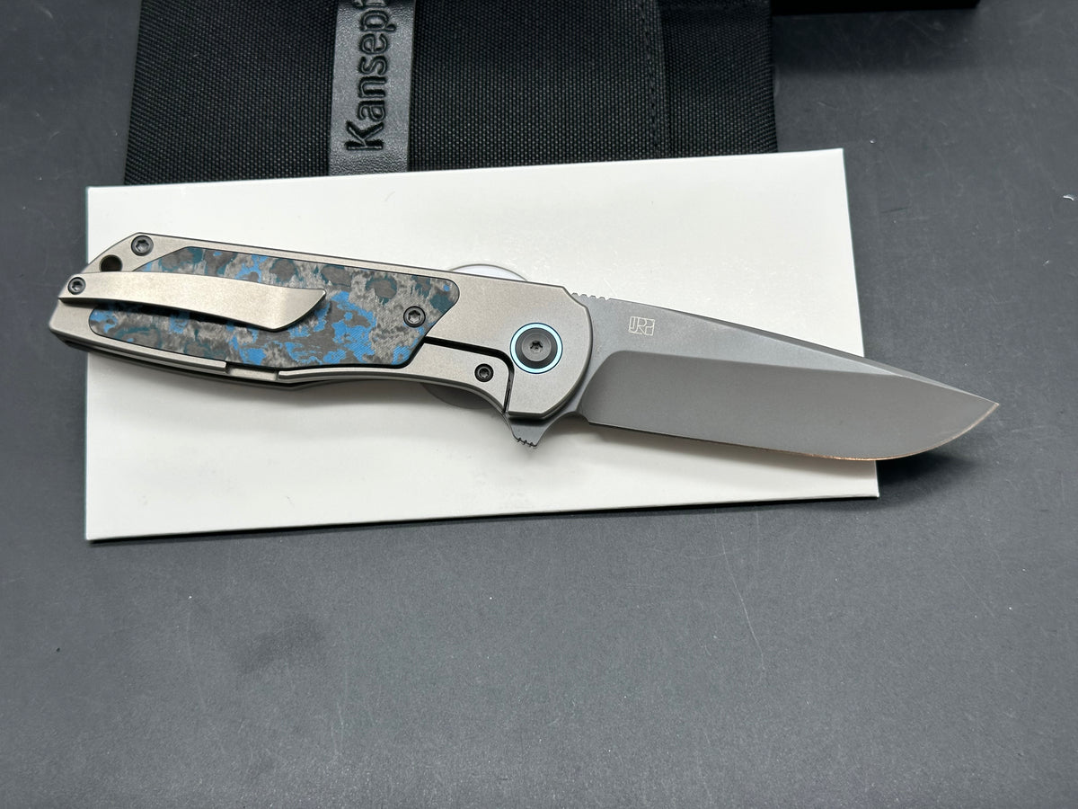 KANSEPT PTARMIGAN BEAD BLAST TITANIUM/ARCTIC STORM FATCARBON HANDLE 3.12" GRAY TICN COATED S35VN DROP POINT
