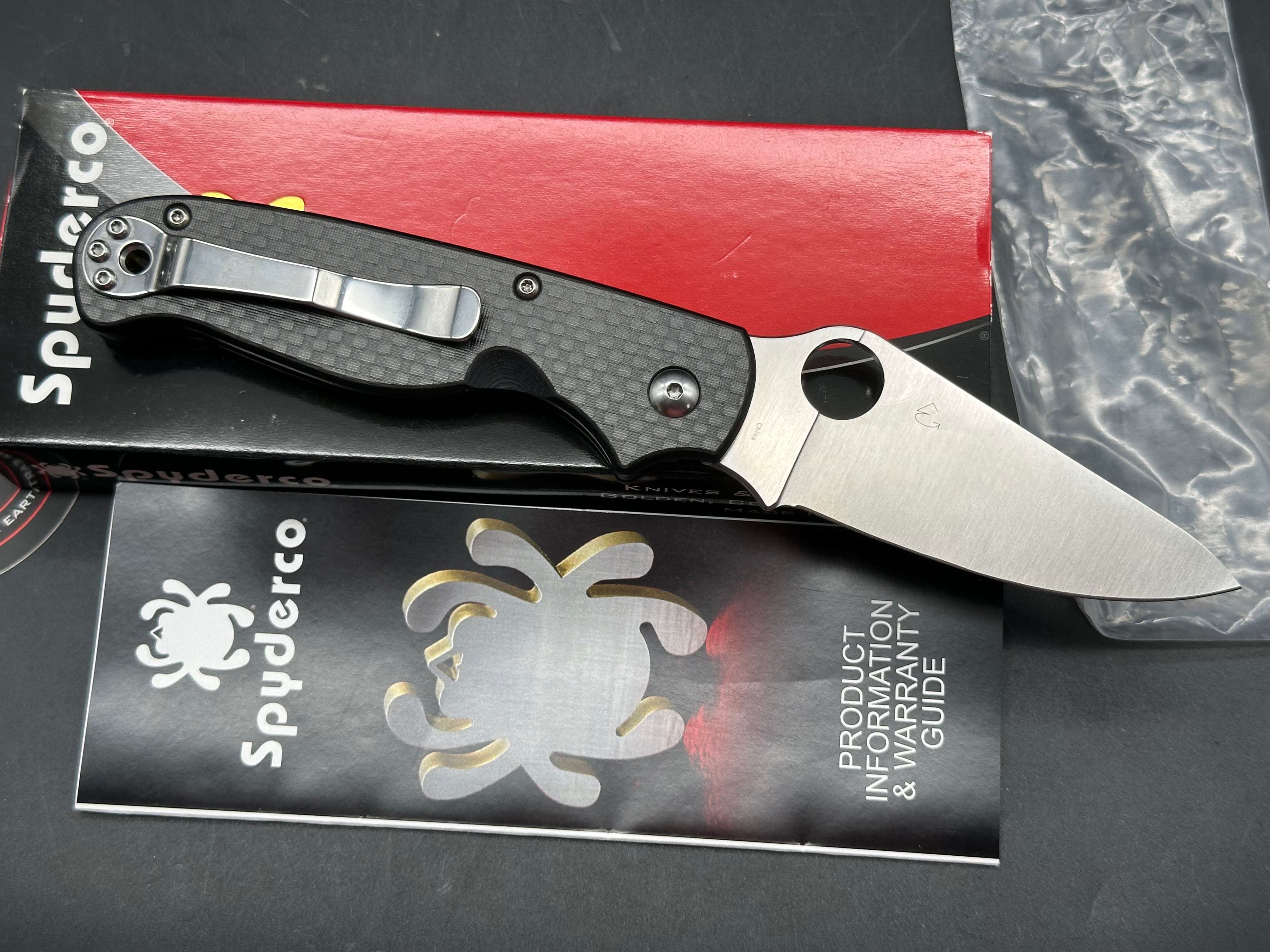 Spyderco ButtonUp, 3.27" 8Cr13MoV Satin Blade with Carbon Fiber-Black G10 Laminate Scales