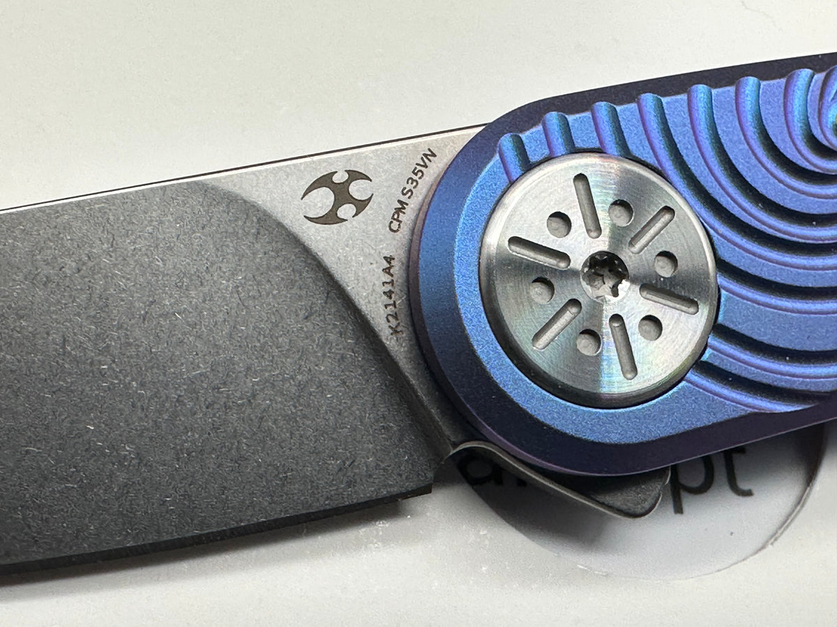 KANSEPT SYMÉTRIX BLUE-PURPLE ANODIZED TITANIUM/SWIRL PATTERN HANDLE 2.85" STONEWASH S35VN