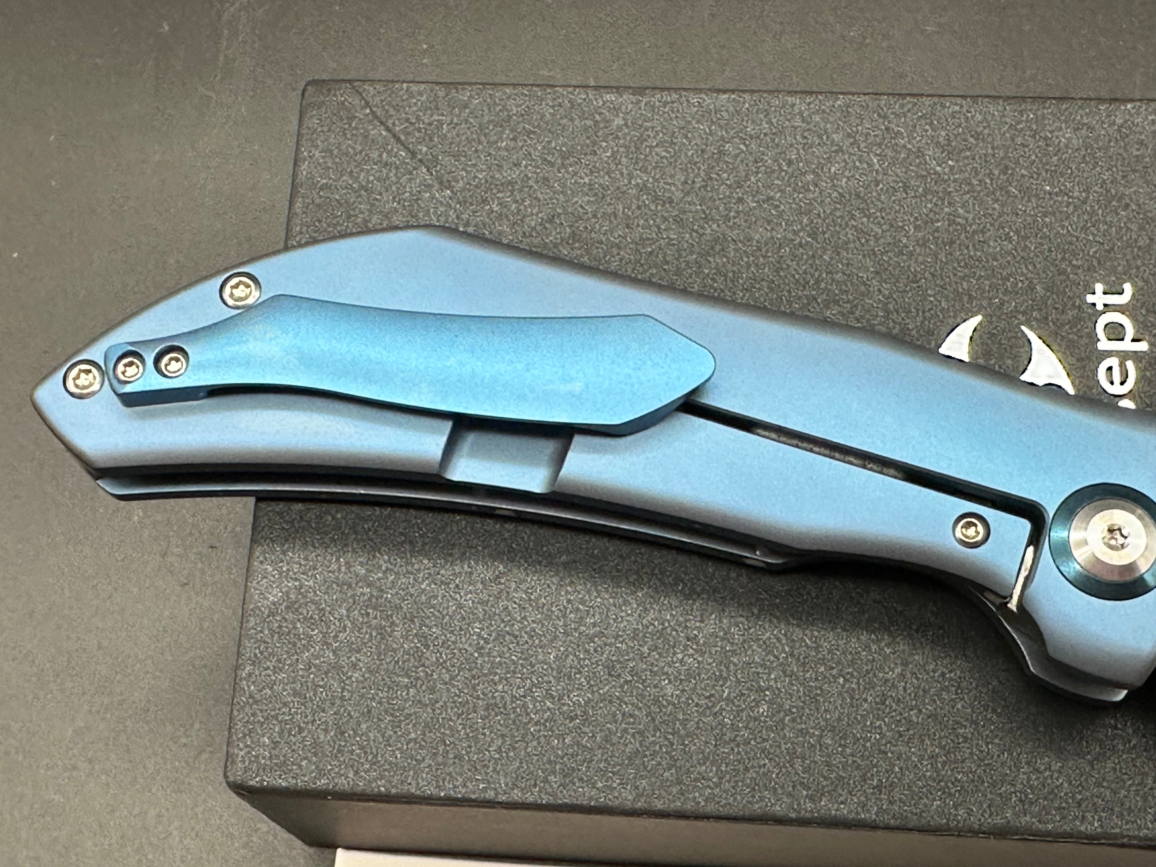 KANSEPT TIPPER FOLDING KNIFE BLUE TITANIUM HANDLE S35VN WHARNCLIFFE PLAIN EDGE