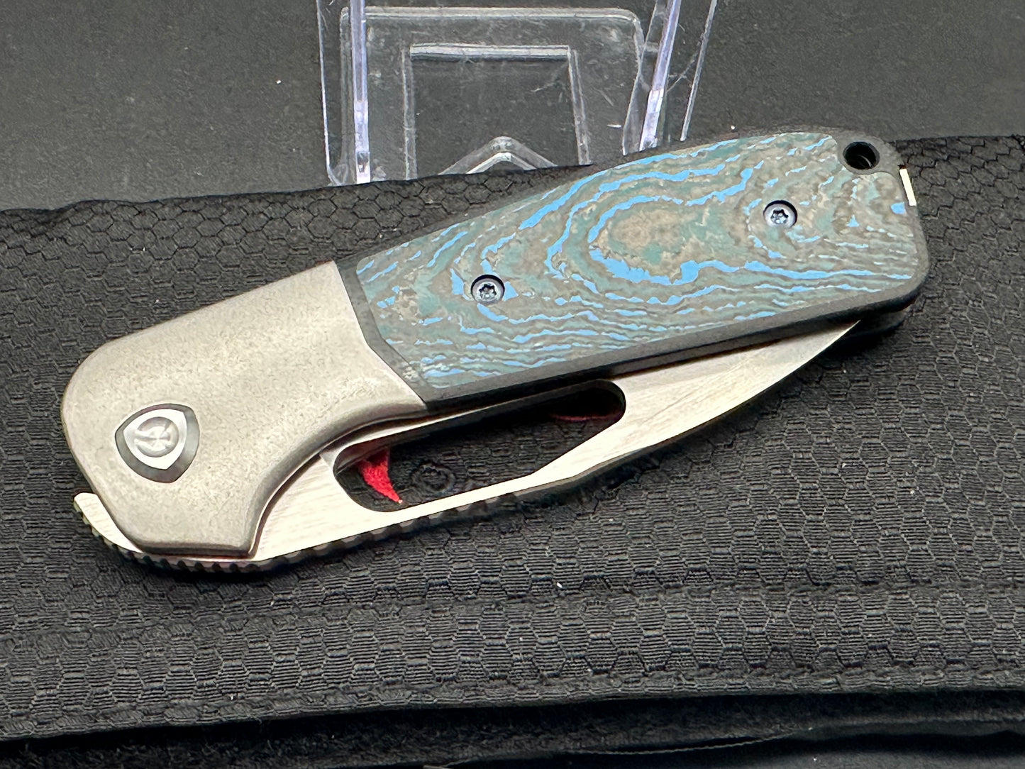 Liong Mah Field Duty 3.5, S90V Blade, Arctic Storm Titanium/Carbon Fiber Handle