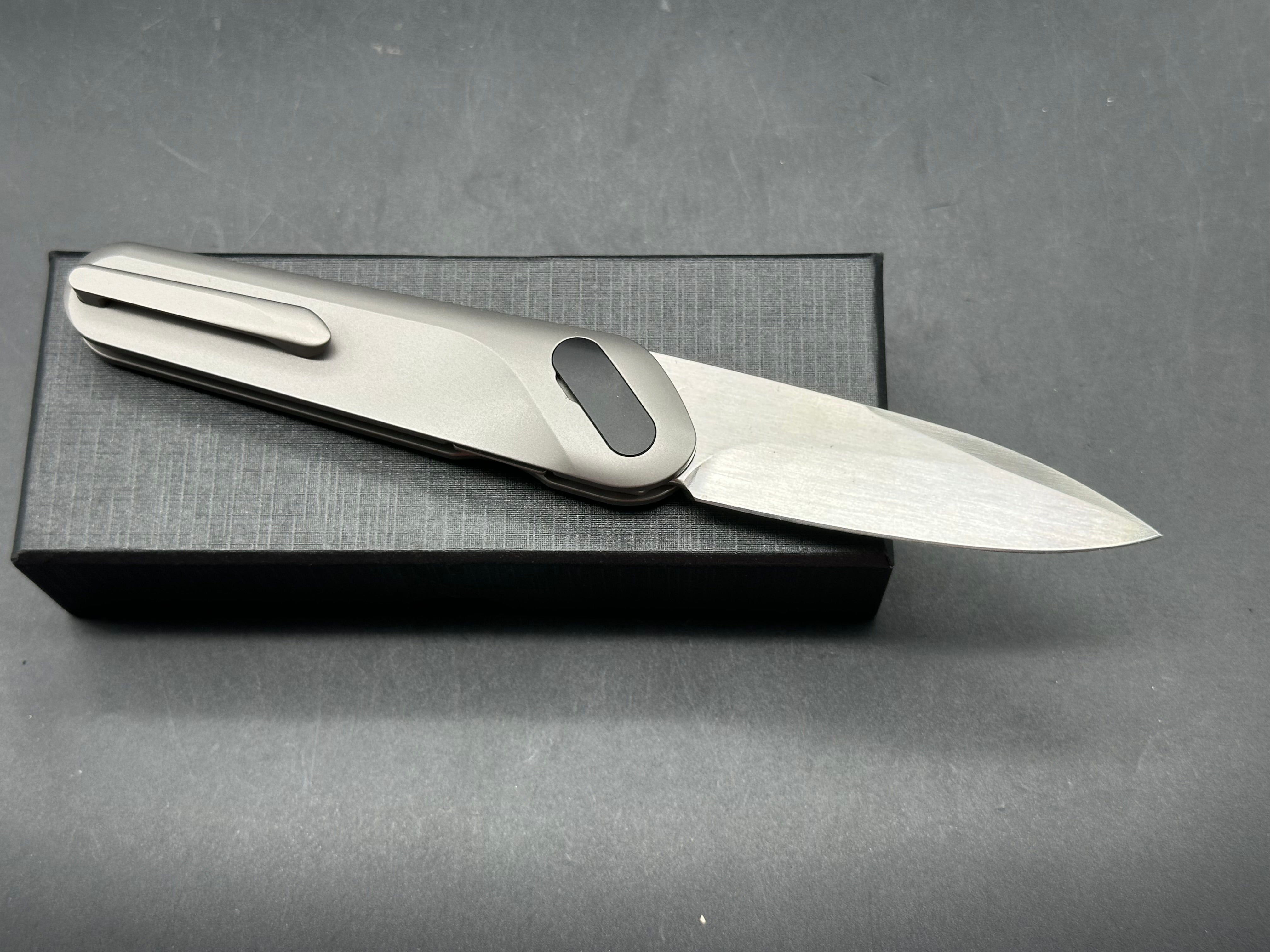 Kniclad Ginren Dark Gray Titanium Handle EDC Knife with Black Detachable Magnetic pivot cover