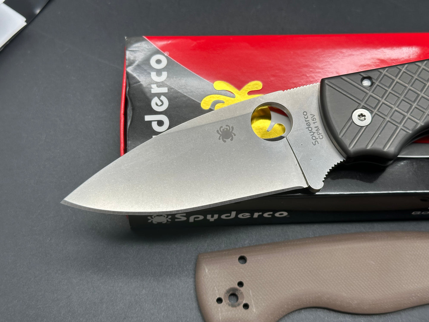 Spyderco Shaman in S15V with Meton Boss Zirconium scales, backspacer and clip