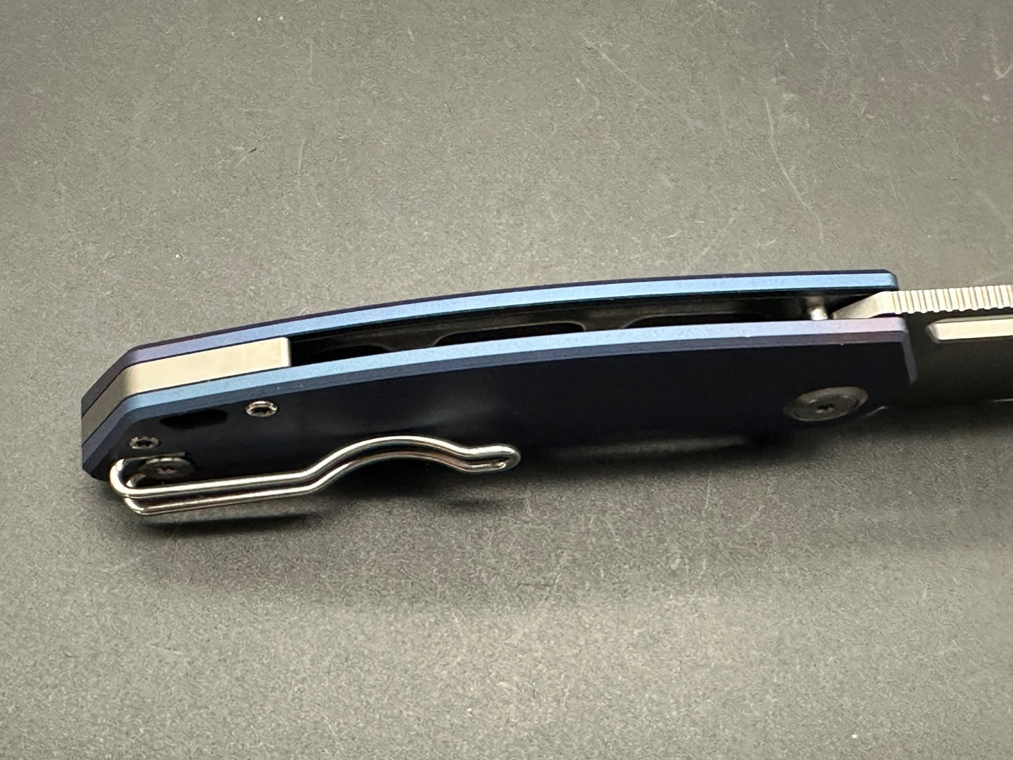 DIVO KNIVES GROWLER V2 POCKET KNIFE BLUE ALUMINUM HANDLE SANDWASHED 154CM PLAIN EDGE