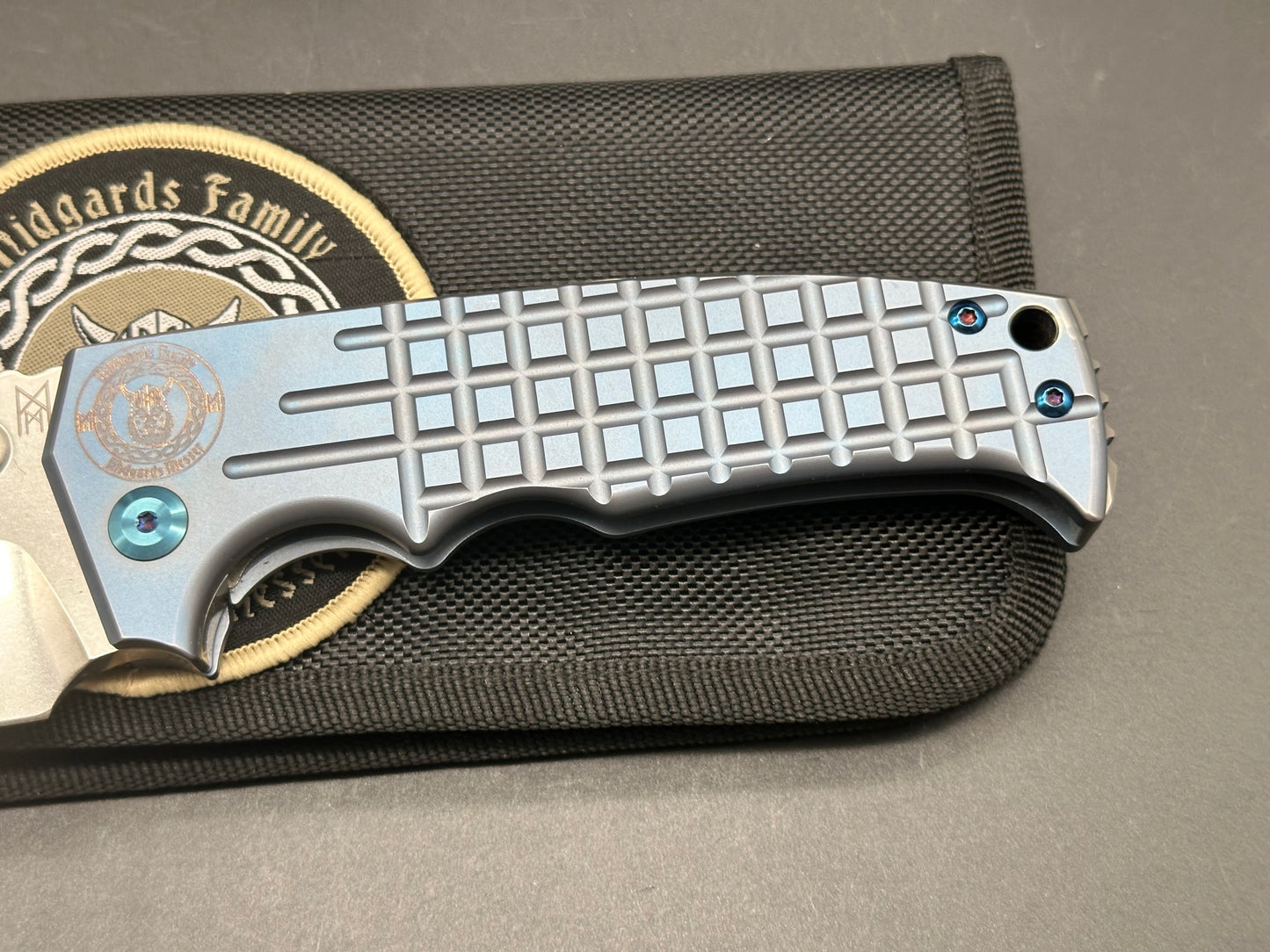 Midgards Messer - Viking 2.0/Blue Milled Ti Frame + Grey Ti clip