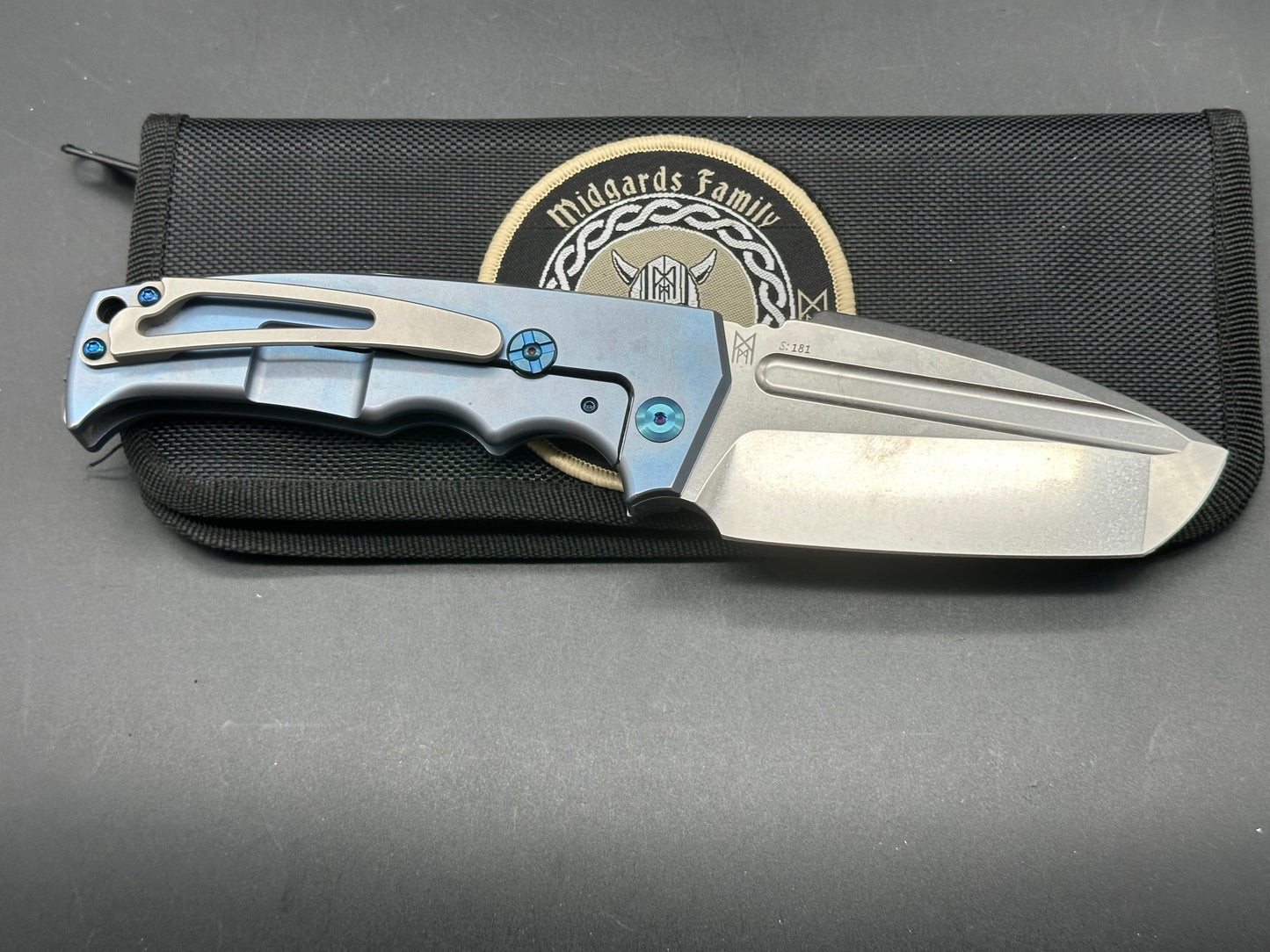 Midgards Messer - Viking 2.0/Blue Milled Ti Frame + Grey Ti clip