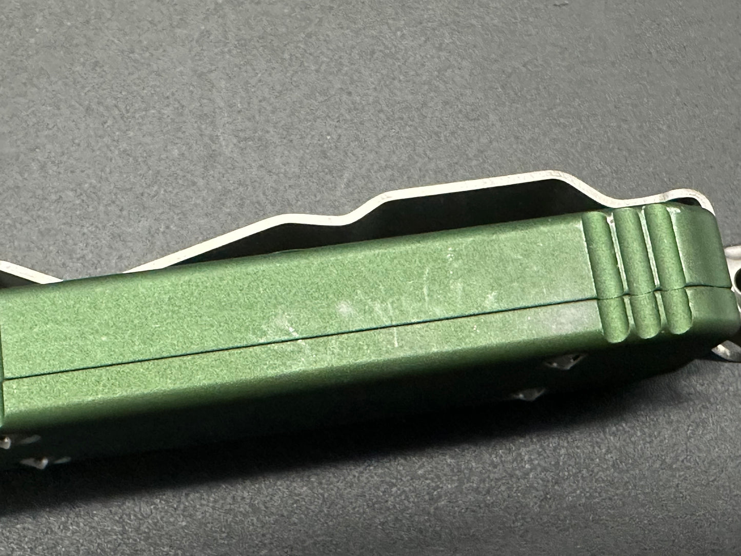 Microtech Ultratech green aluminum