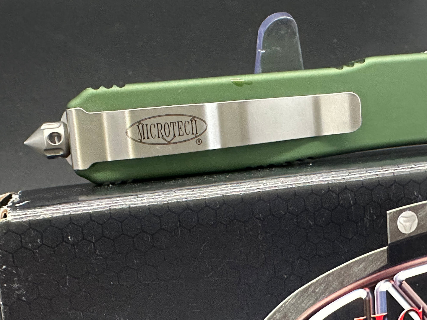 Microtech Ultratech green aluminum