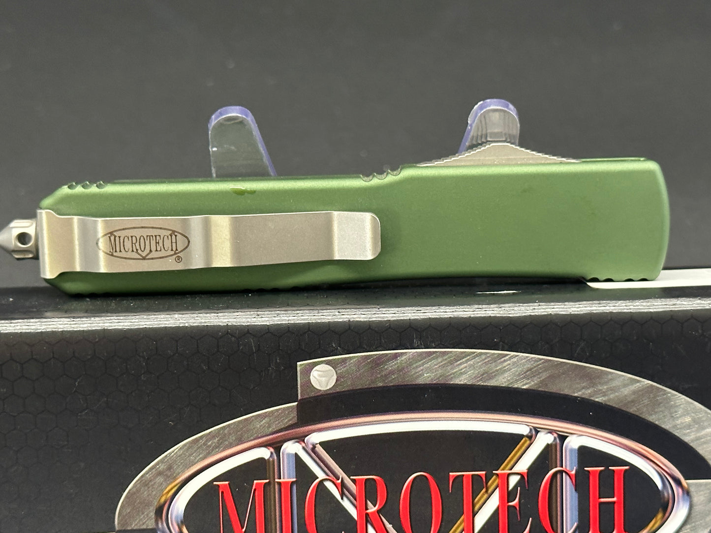 Microtech Ultratech green aluminum