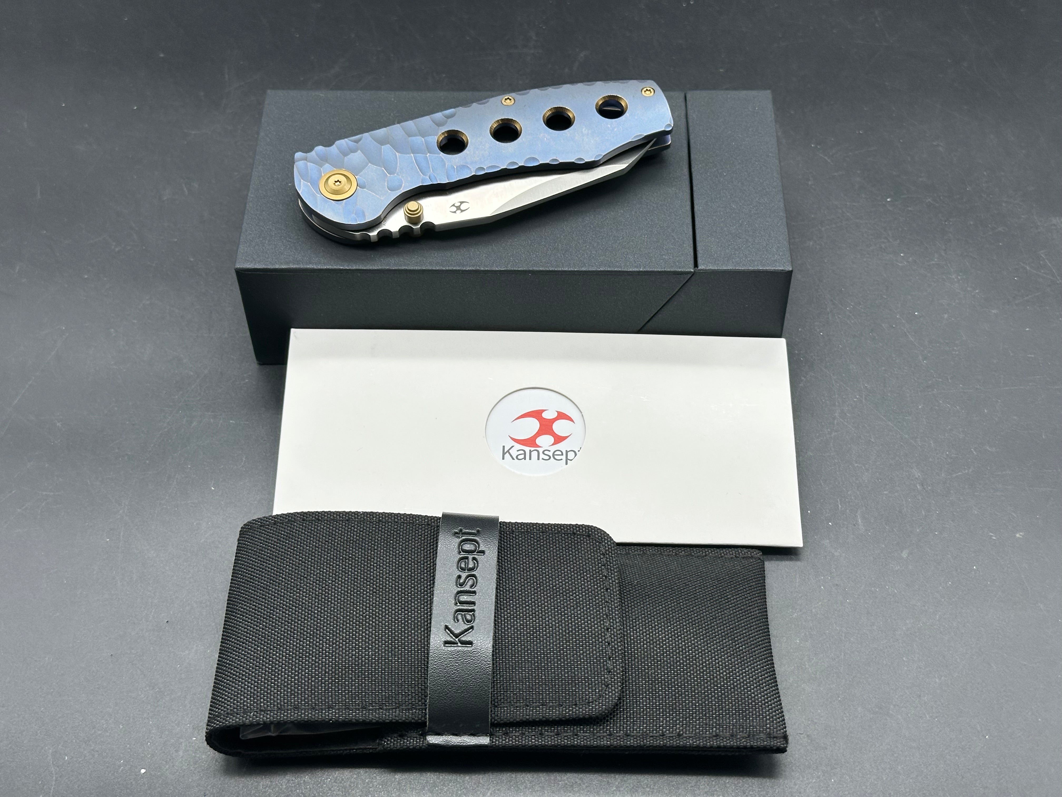 KANSEPT CAVEMAN BLUE ANODIZED TITANIUM CNC-MACHINED ROCK PATTERN HANDLE 3.57" CPM 20CV BLADE