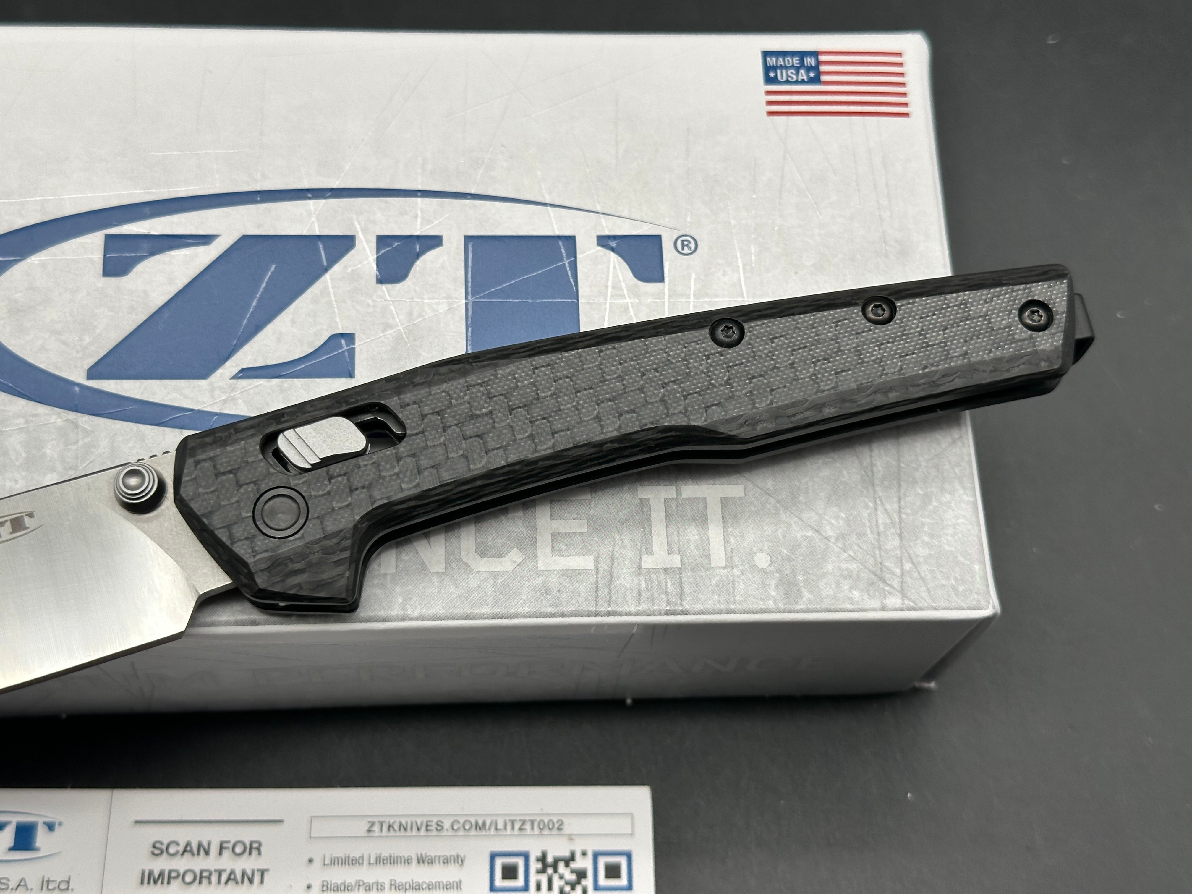 Zero Tolerance 0117 DuraLock Knife Carbon Fiber (3.3" SW/Satin MagnaCut)