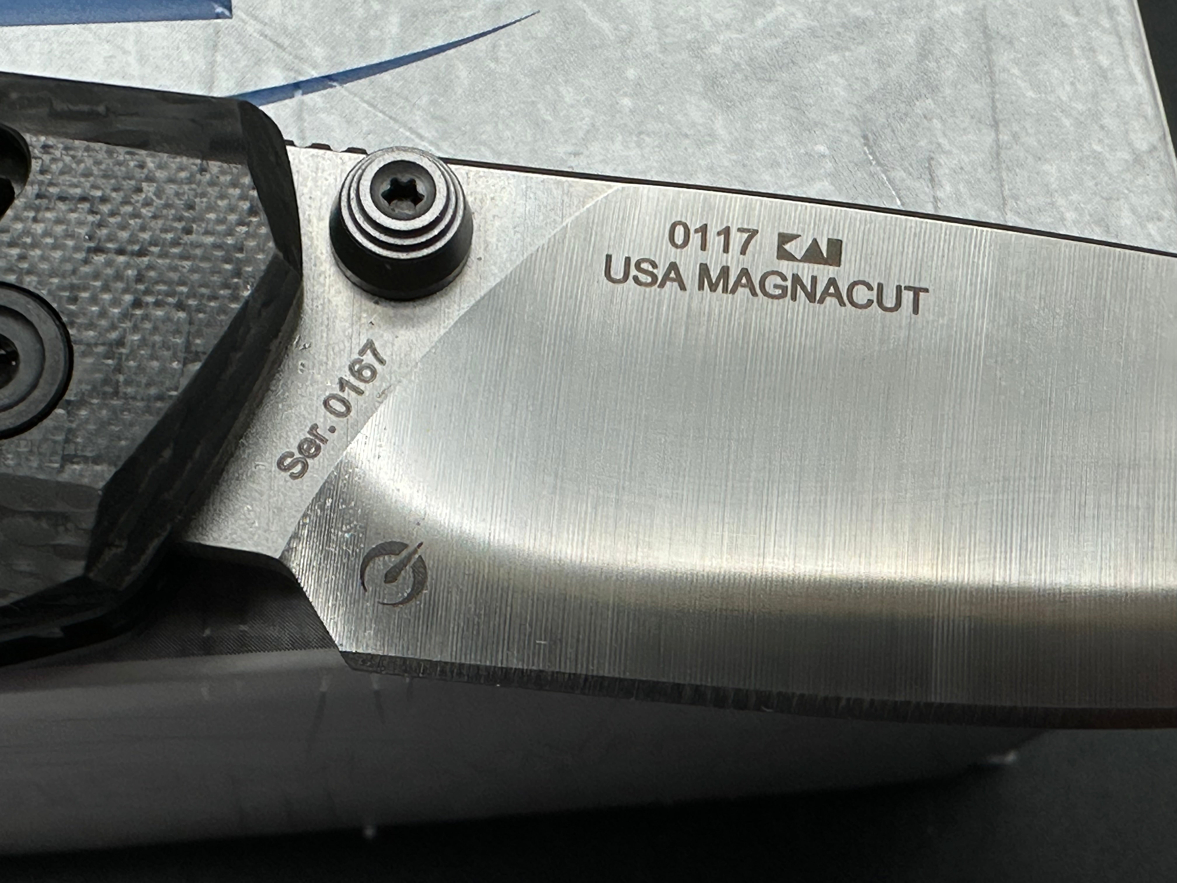 Zero Tolerance 0117 DuraLock Knife Carbon Fiber (3.3" SW/Satin MagnaCut)