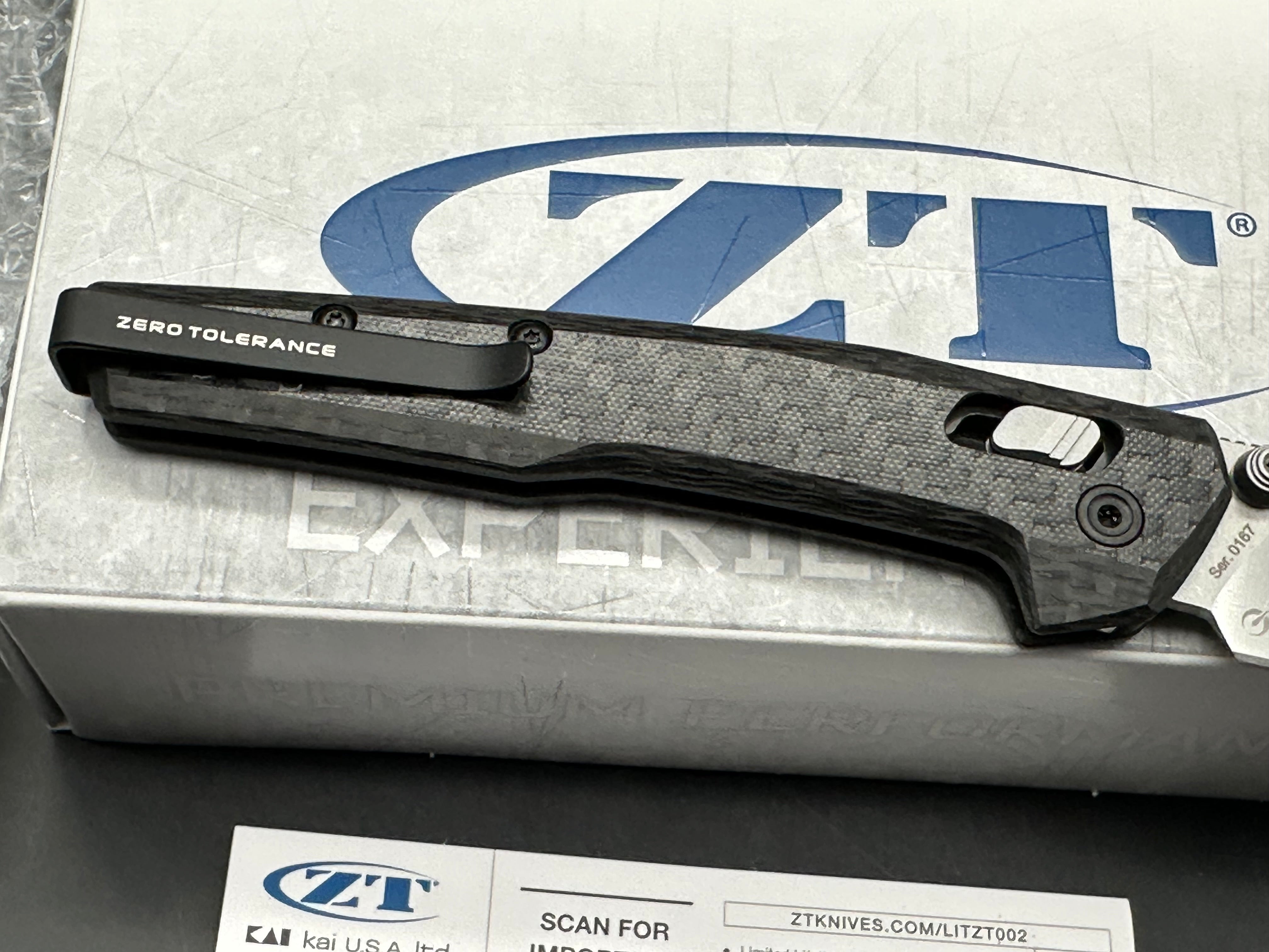 Zero Tolerance 0117 DuraLock Knife Carbon Fiber (3.3" SW/Satin MagnaCut)