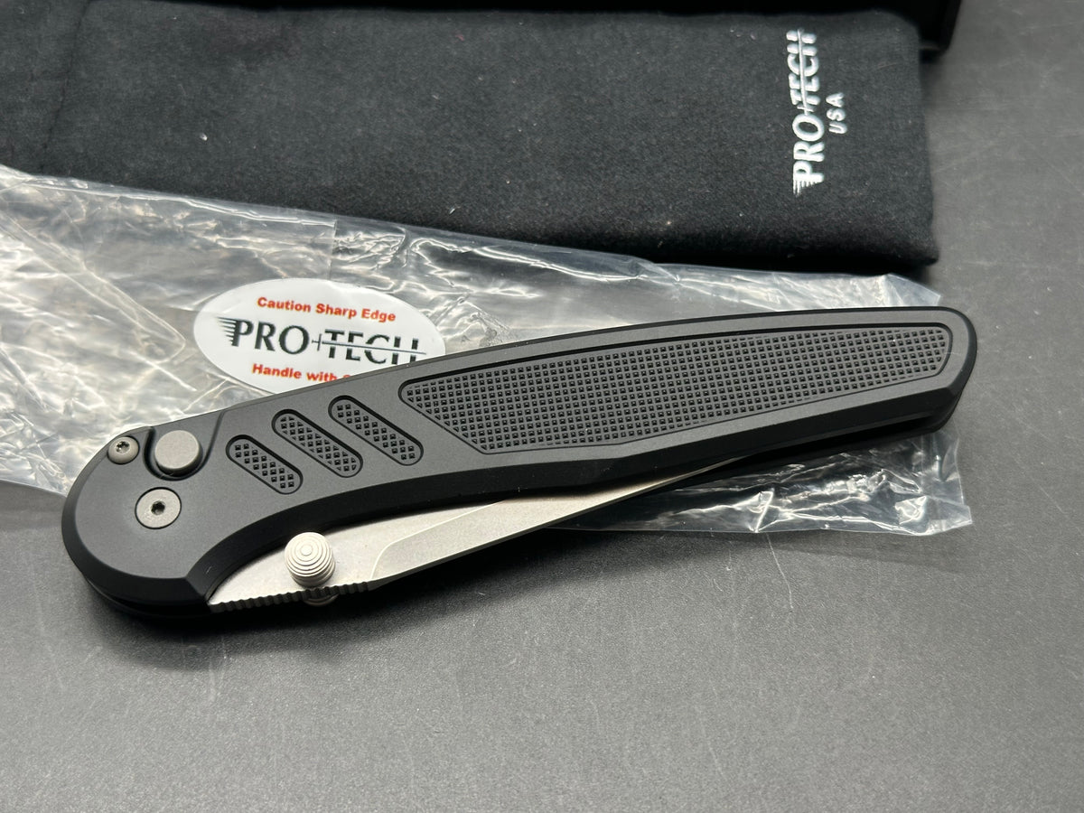 ProTech Avalon, 4" MagnaCut Stonewash Clip Point Blade with Black Textured Aluminum Scales