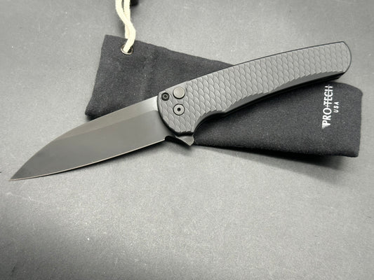 ProTech Malibu 3.3" Wharncliffe Plunge Lock Flipper / Black Dragon Scale Aluminum / Black DLC MagnaCut