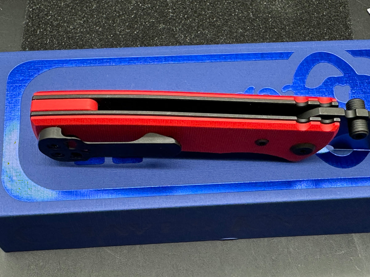Chaves Knives Exclusive Blue label Redencion Street Street Tanto version red G10 /black Elmax blade